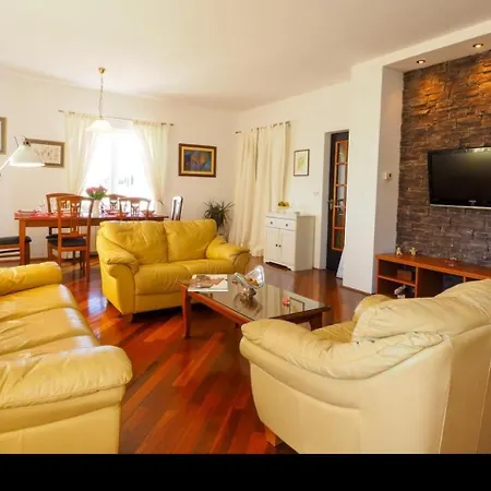 Apartament Antonija - Four-bedroom With Terrace And Private Pool